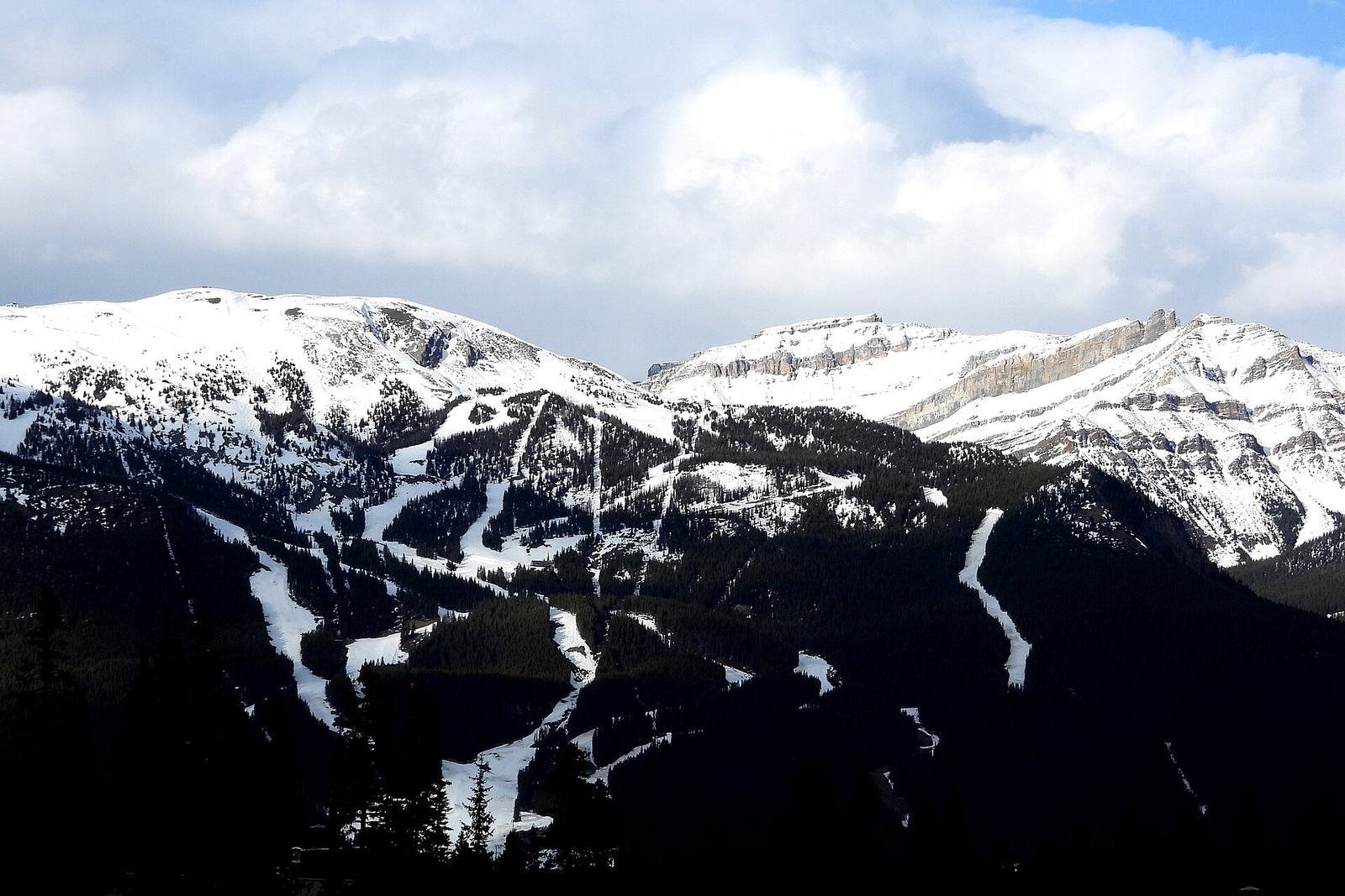 The Best Ski Resorts in Canada for 2026/27