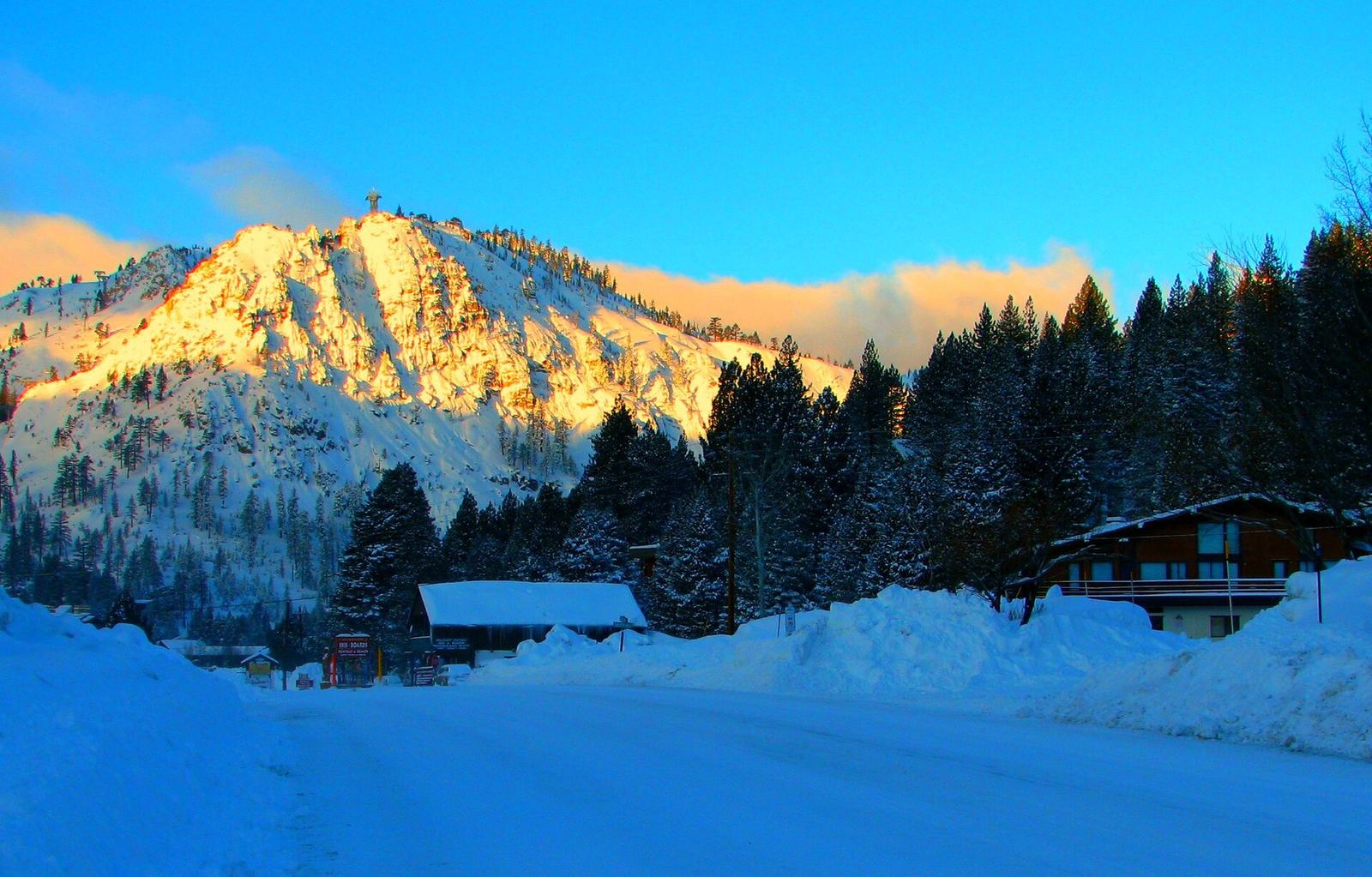 Lake Tahoe Ski Resorts: Choosing a Mountain for 2026/27